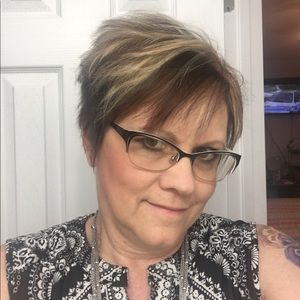 Meet your Posher, Shelley